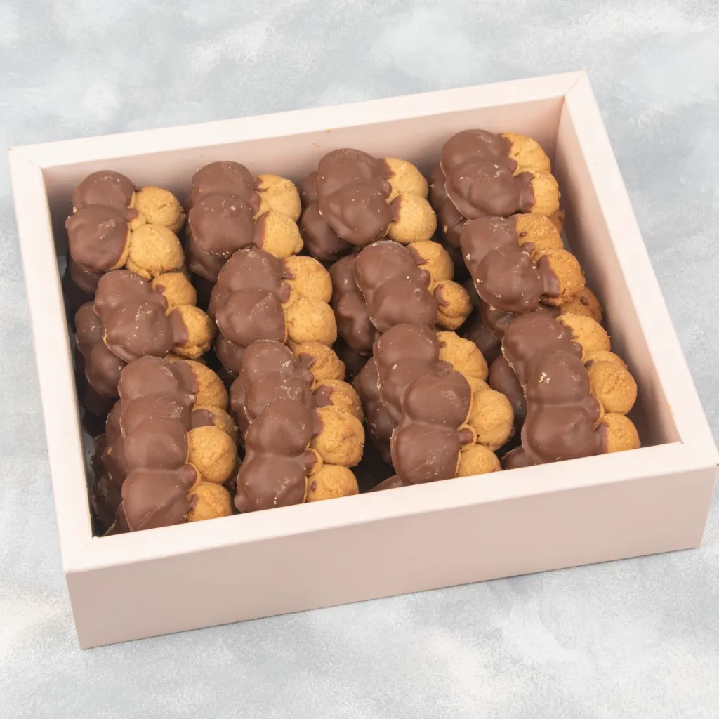 Hazelnut Biscuits Belgian Milk Chocolate 600 GM